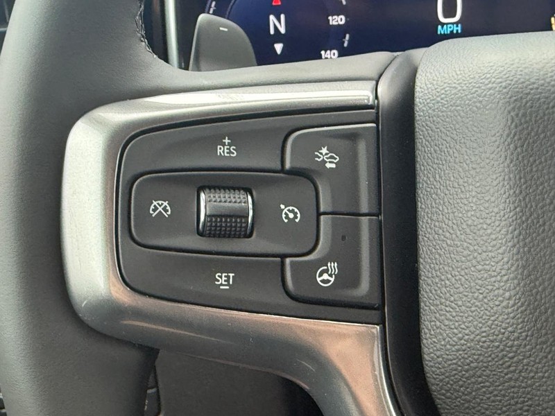 Chevrolet Silverado 1500 Vehicle Full-screen Gallery Image 8