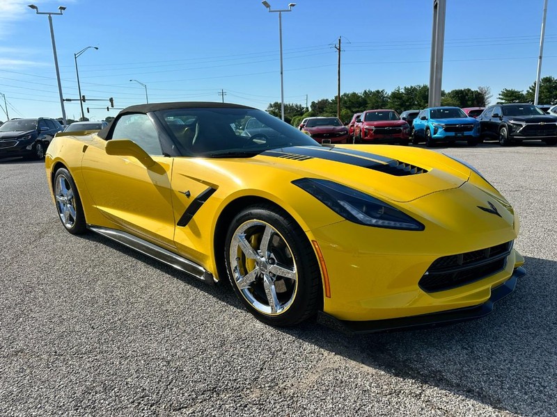 Chevrolet Corvette Vehicle Full-screen Gallery Image 7