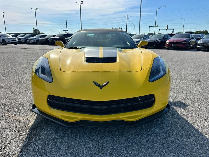 Chevrolet Corvette Vehicle Full-screen Gallery Image 8