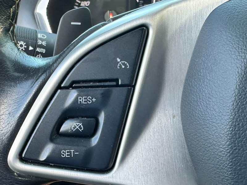 Chevrolet Corvette Vehicle Full-screen Gallery Image 14