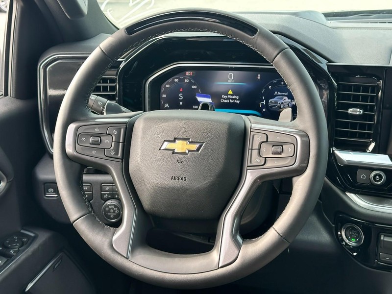 Chevrolet Silverado 1500 Vehicle Full-screen Gallery Image 8
