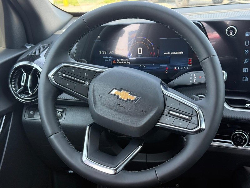 Chevrolet Equinox Vehicle Full-screen Gallery Image 7
