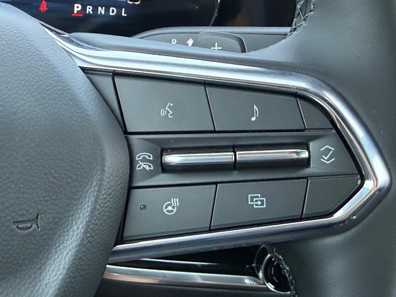 Chevrolet Equinox Vehicle Full-screen Gallery Image 9