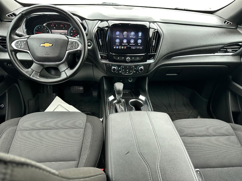 Chevrolet Traverse Vehicle Full-screen Gallery Image 12