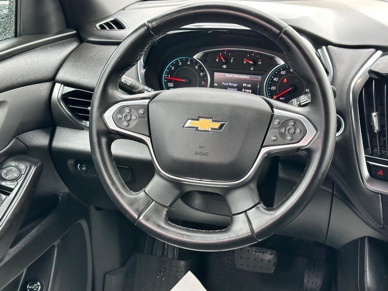 Chevrolet Traverse Vehicle Full-screen Gallery Image 13