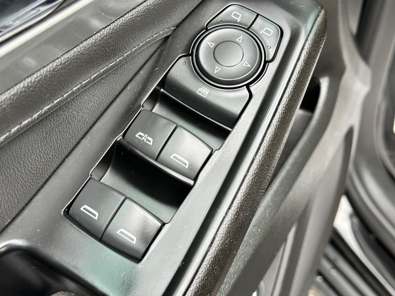 Chevrolet Traverse Vehicle Full-screen Gallery Image 17