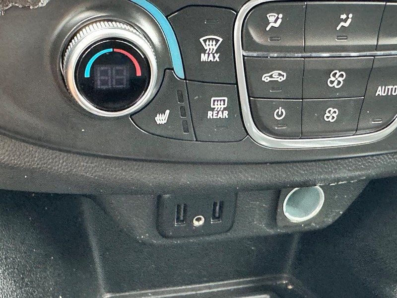 Chevrolet Traverse Vehicle Full-screen Gallery Image 22