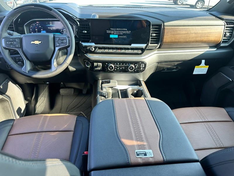 Chevrolet Silverado 1500 Vehicle Full-screen Gallery Image 7