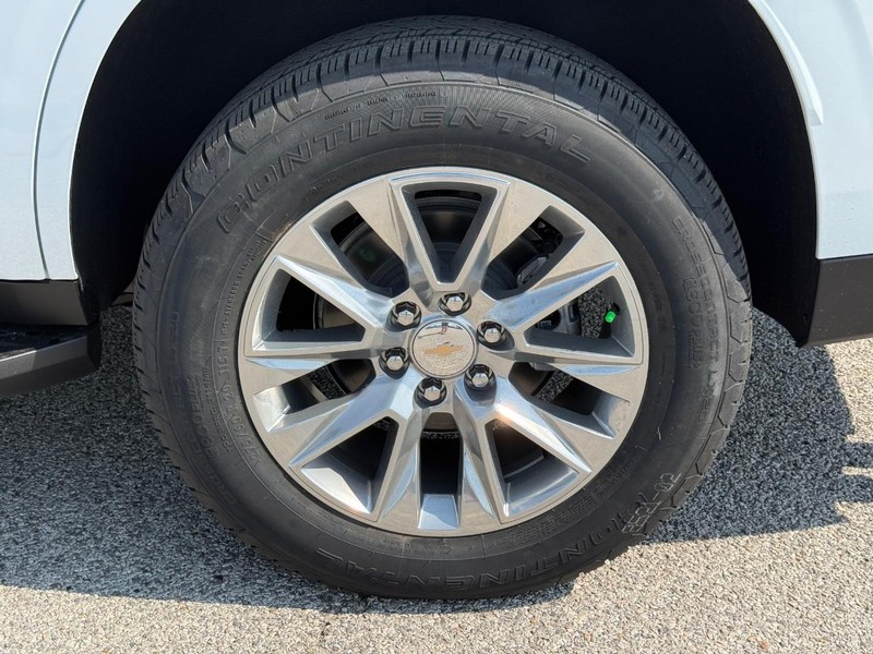 Chevrolet Tahoe Vehicle Full-screen Gallery Image 4
