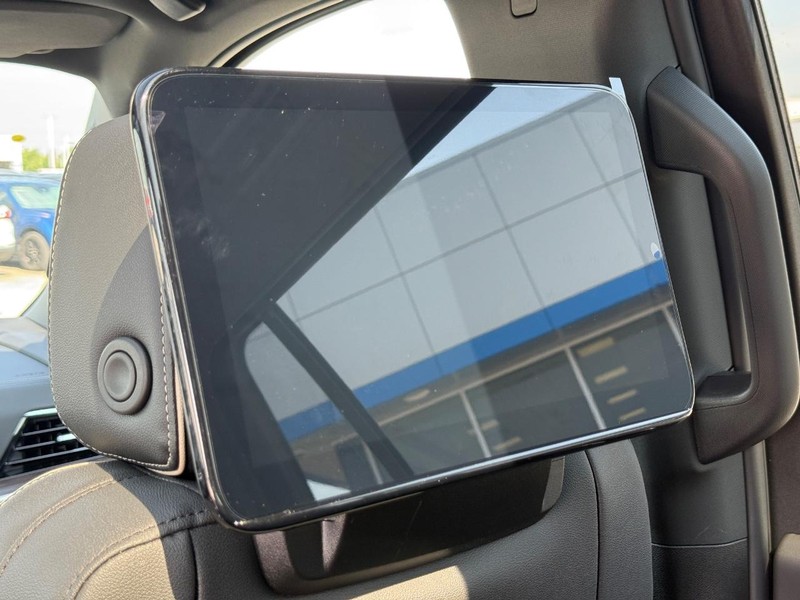Chevrolet Tahoe Vehicle Full-screen Gallery Image 10