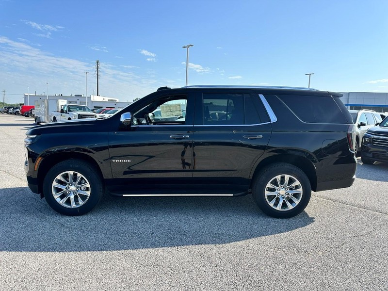Chevrolet Tahoe Vehicle Full-screen Gallery Image 2
