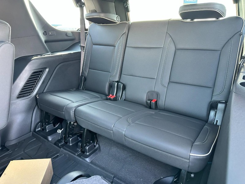 Chevrolet Tahoe Vehicle Full-screen Gallery Image 4