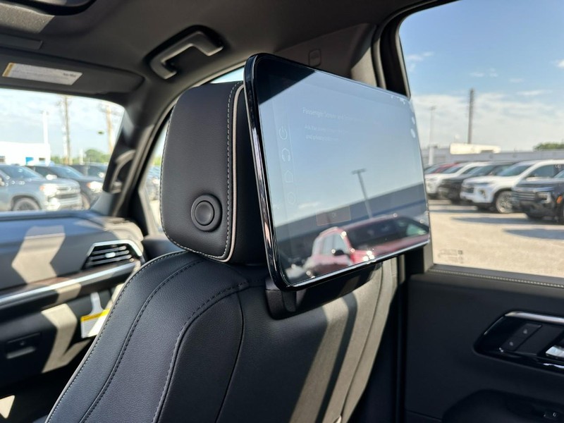 Chevrolet Tahoe Vehicle Full-screen Gallery Image 8