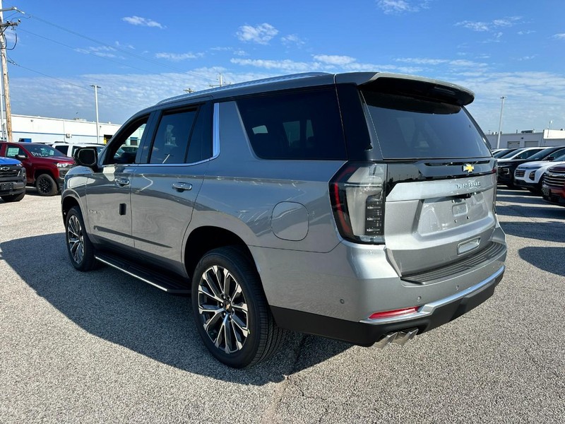 Chevrolet Tahoe Vehicle Full-screen Gallery Image 3