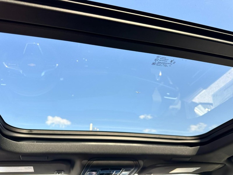 Chevrolet Tahoe Vehicle Full-screen Gallery Image 7