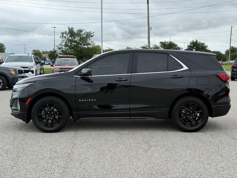 Chevrolet Equinox Vehicle Full-screen Gallery Image 2