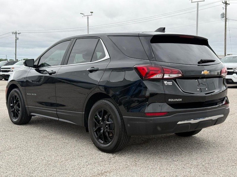 Chevrolet Equinox Vehicle Full-screen Gallery Image 3