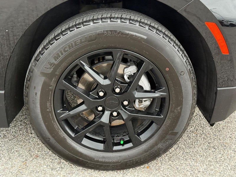 Chevrolet Equinox Vehicle Full-screen Gallery Image 7
