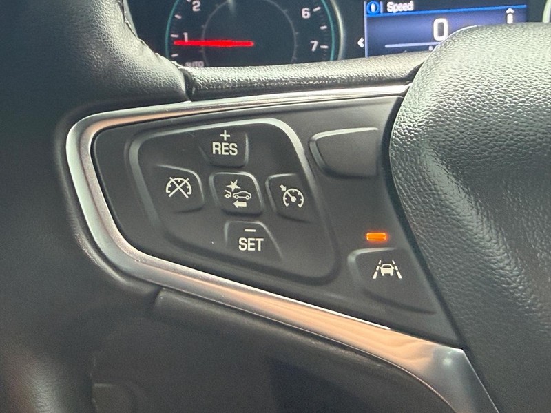 Chevrolet Equinox Vehicle Full-screen Gallery Image 13