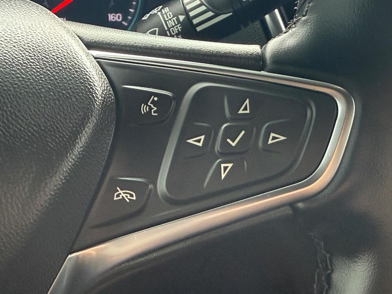 Chevrolet Equinox Vehicle Full-screen Gallery Image 14