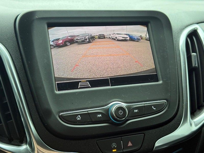 Chevrolet Equinox Vehicle Full-screen Gallery Image 17