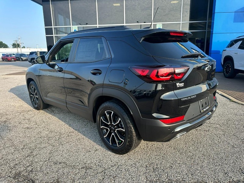 Chevrolet TrailBlazer Vehicle Full-screen Gallery Image 3