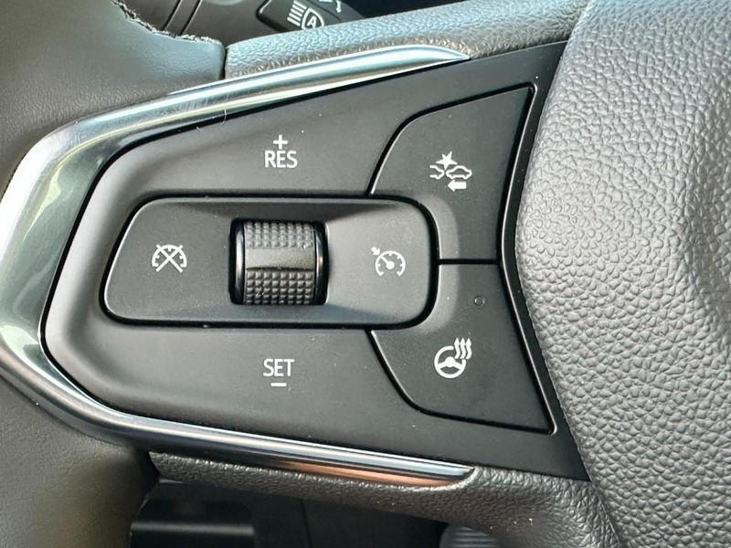 Chevrolet TrailBlazer Vehicle Full-screen Gallery Image 12
