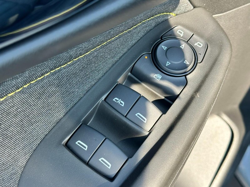 Chevrolet TrailBlazer Vehicle Full-screen Gallery Image 8