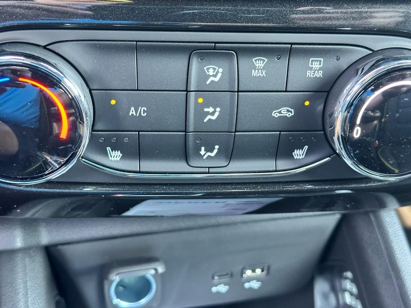 Chevrolet TrailBlazer Vehicle Full-screen Gallery Image 12