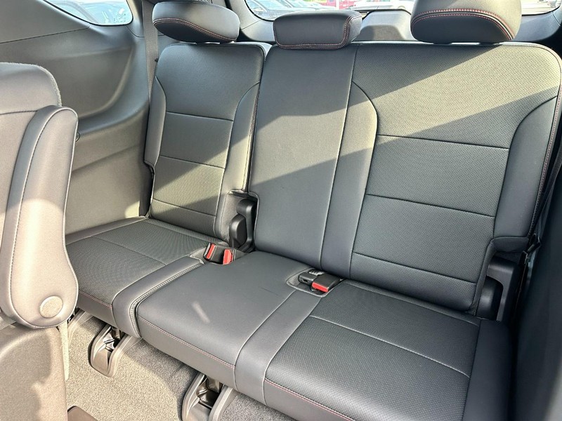 Chevrolet Traverse Vehicle Full-screen Gallery Image 5
