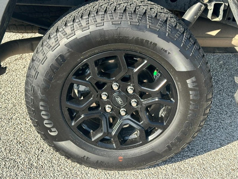 Ford F-150 Vehicle Full-screen Gallery Image 7