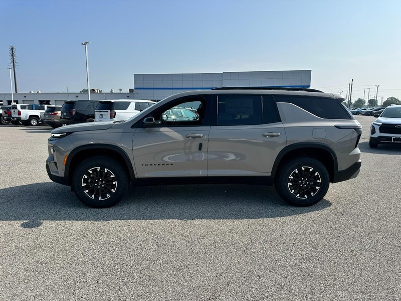 Chevrolet Traverse Vehicle Full-screen Gallery Image 2