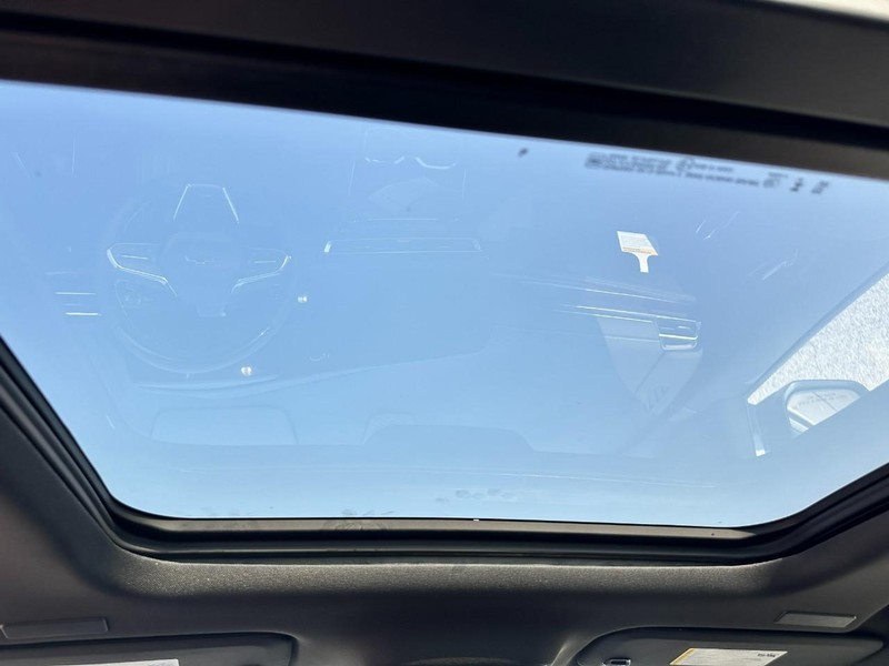 Chevrolet Traverse Vehicle Full-screen Gallery Image 7