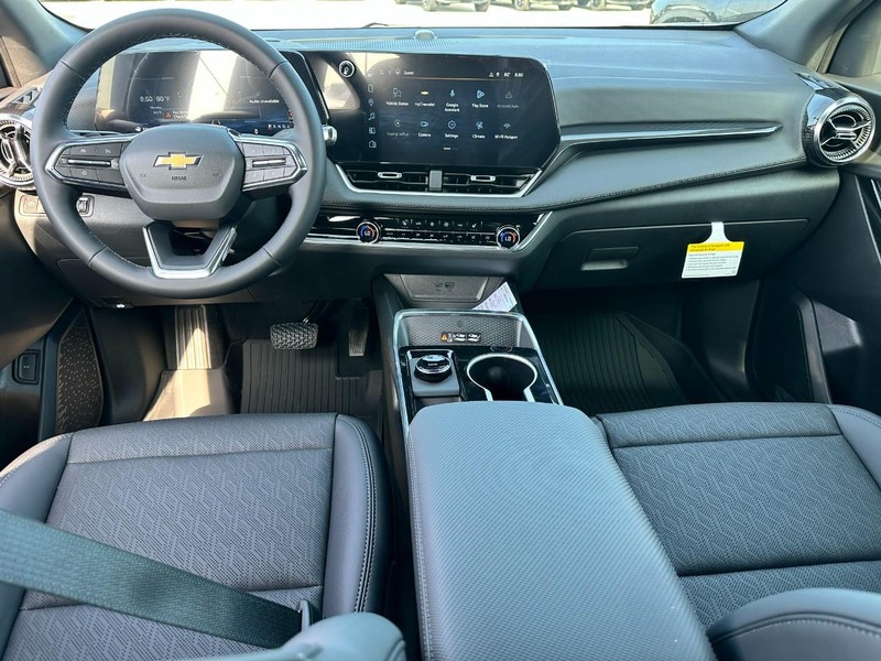 Chevrolet Equinox Vehicle Full-screen Gallery Image 5