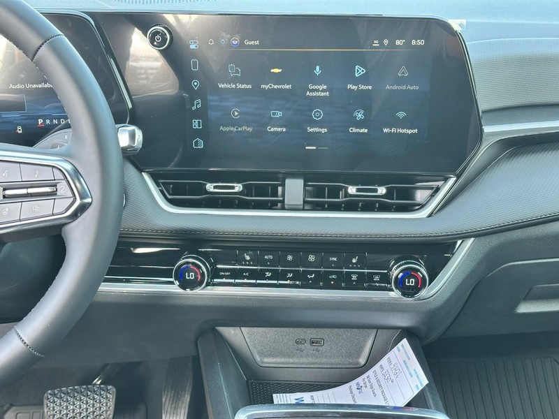 Chevrolet Equinox Vehicle Full-screen Gallery Image 7
