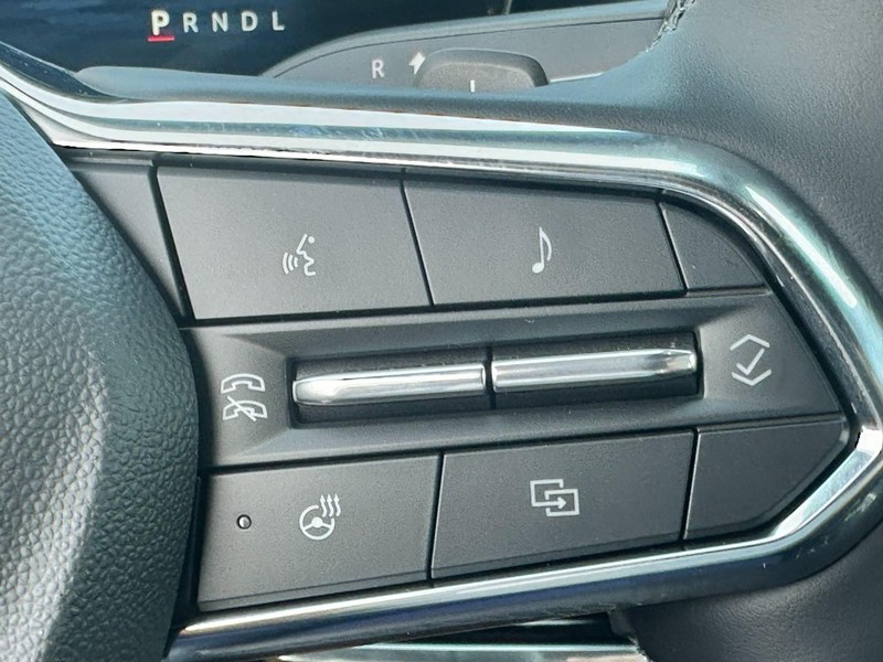 Chevrolet Equinox Vehicle Full-screen Gallery Image 12