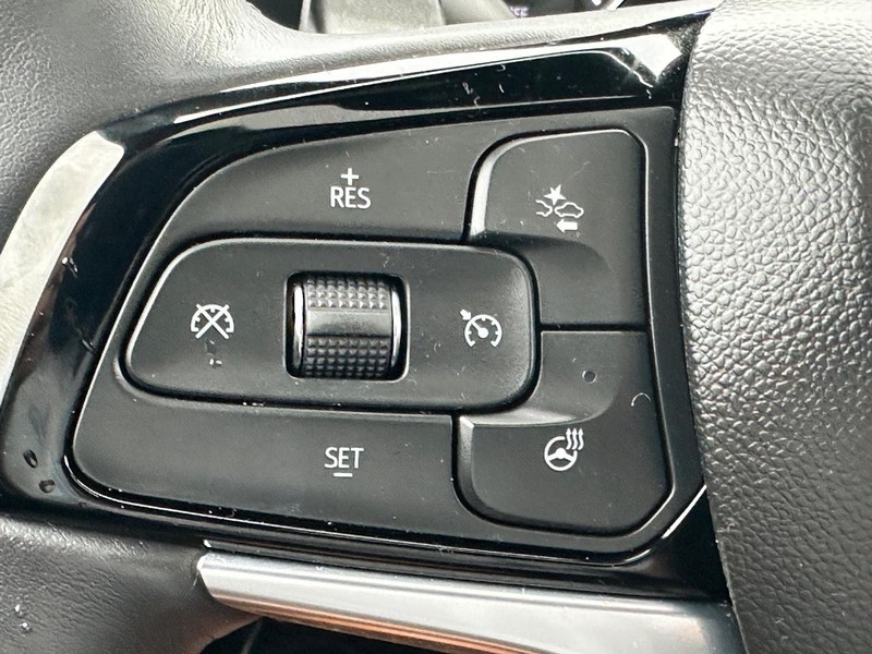 Buick Enclave Vehicle Full-screen Gallery Image 21