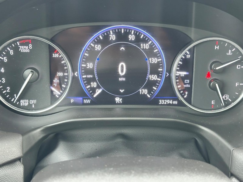 Buick Enclave Vehicle Full-screen Gallery Image 23
