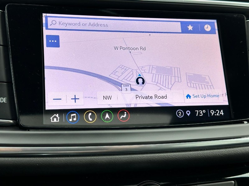 Buick Enclave Vehicle Full-screen Gallery Image 24