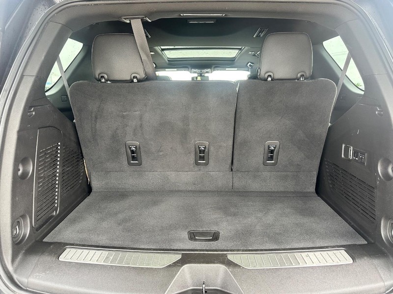 Chevrolet Tahoe Vehicle Full-screen Gallery Image 5