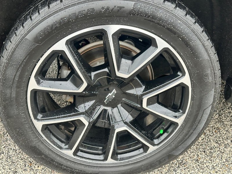 Chevrolet Tahoe Vehicle Full-screen Gallery Image 6