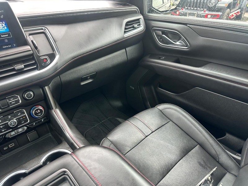 Chevrolet Tahoe Vehicle Full-screen Gallery Image 17