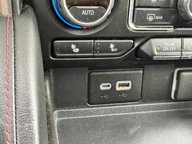 Chevrolet Tahoe Vehicle Full-screen Gallery Image 23