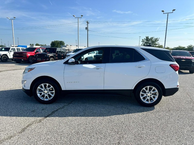 Chevrolet Equinox Vehicle Full-screen Gallery Image 02