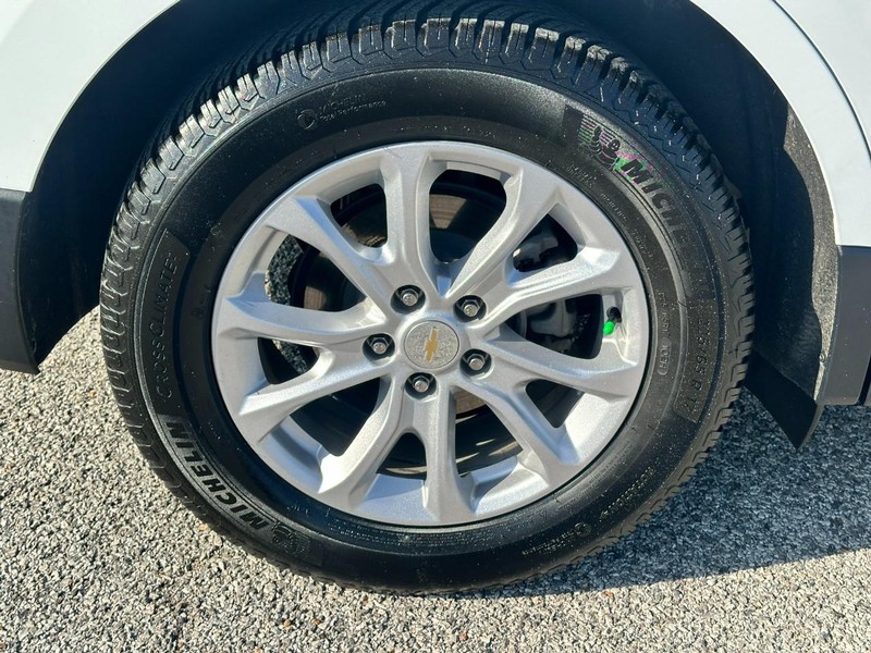 Chevrolet Equinox Vehicle Full-screen Gallery Image 06