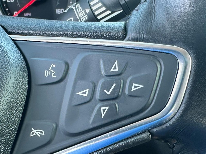 Chevrolet Equinox Vehicle Full-screen Gallery Image 19