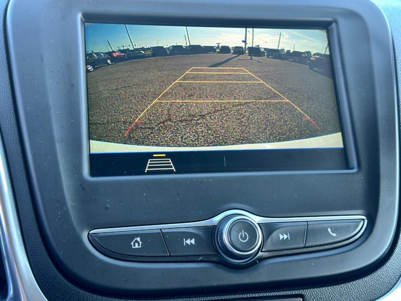 Chevrolet Equinox Vehicle Full-screen Gallery Image 22