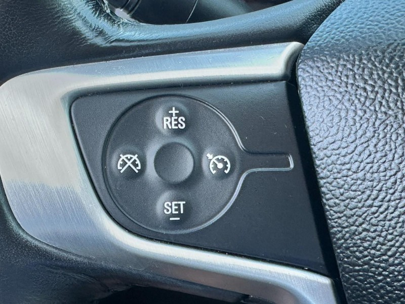 GMC Acadia Vehicle Full-screen Gallery Image 20