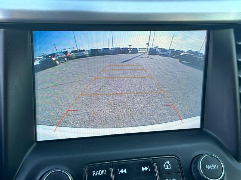 GMC Acadia Vehicle Full-screen Gallery Image 24