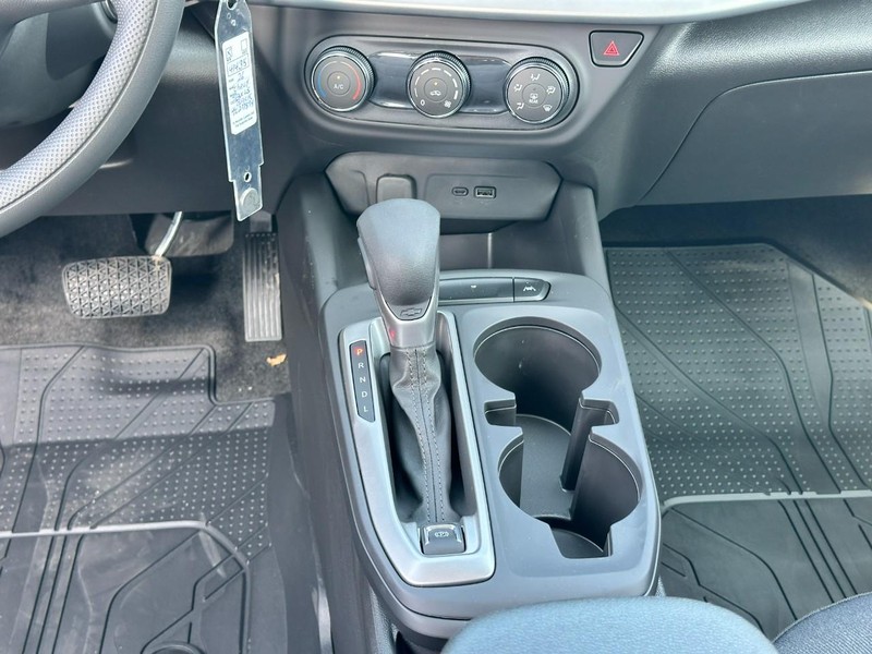 Chevrolet Trax Vehicle Full-screen Gallery Image 8